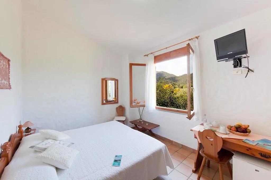 كاستياداس Hotel S'Obreschida